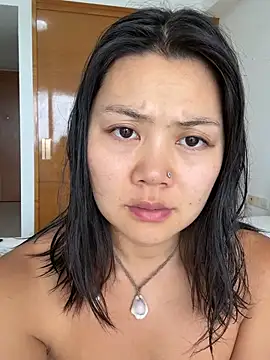 ruanruan05 online show from April 13, 5:35 am