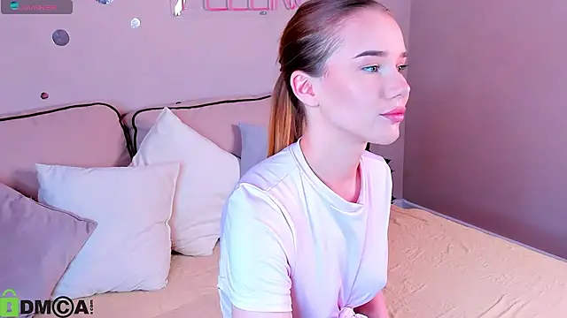 Snapshot of Nicole_Vasquez chatting on February 4, 9:48 am Nicole Vasquez online show from February 4, 9:48 am