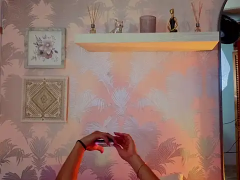 Emma Thompssonn online show from April 13, 11:59 am