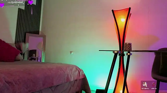 fransheskarossi online show from April 10, 11:59 am