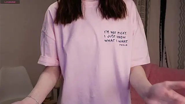 CarmaOlen online show from March 22, 7:06 pm