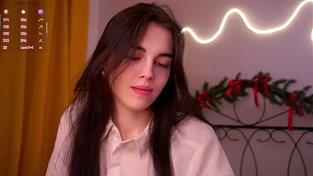 Snapshot of MirnaTellado chatting on February 14, 6:26 pm MirnaTellado online show from February 14, 6:26 pm