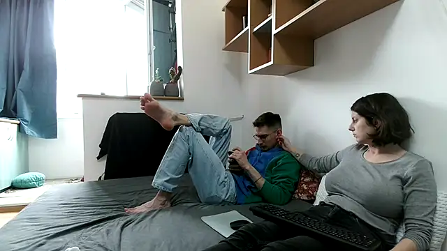 Crista-Elio online show from April 13, 2:44 pm