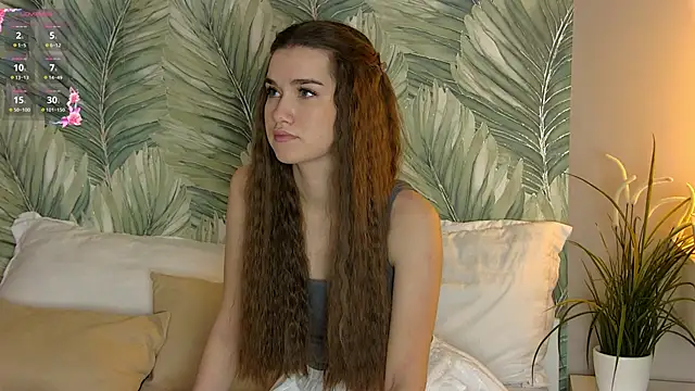 StellaPierce online show from February 1, 9:30 am