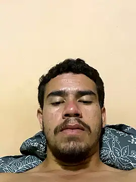 reipromiscuo01 online show from January 17, 1:43 am