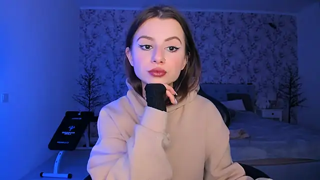 Hot Molly5 online show from February 7, 6:55 pm