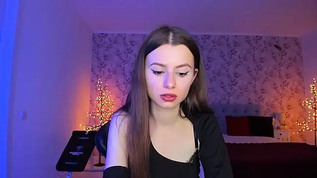 Hot Molly5 online show from April 18, 7:07 pm