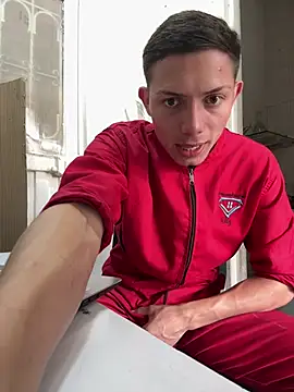 santiObrero online show from March 28, 3:11 pm