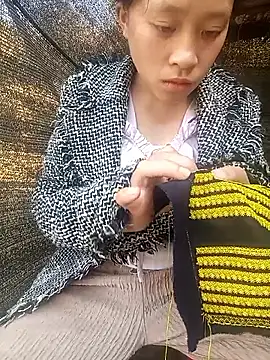 Snapshot of Hari-saka chatting on January 18, 2:26 am Hari-saka online show from January 18, 2:26 am