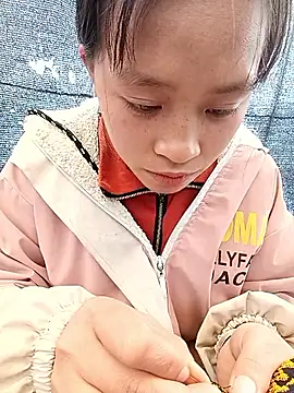 Snapshot of Hari-saka chatting on February 20, 3:47 am Hari-saka online show from February 20, 3:47 am