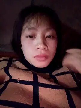 Snapshot of Hari-saka chatting on February 24, 4:05 pm Hari-saka online show from February 24, 4:05 pm