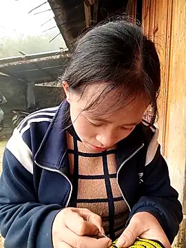 Snapshot of Hari-saka chatting on March 11, 9:48 am Hari-saka online show from March 11, 9:48 am