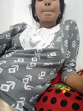 Cute-Natashaa online show from May 5, 7:00 pm