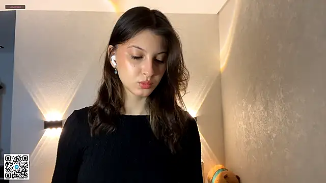 LouiseChavez online show from March 22, 8:07 am