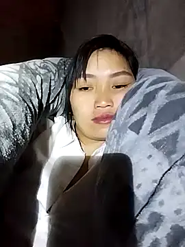 Snapshot of lia-coy chatting on February 3, 2:53 am lia-coy online show from February 3, 2:53 am