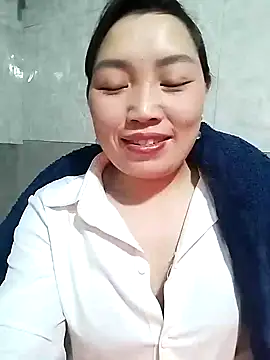 Snapshot of lia-coy chatting on February 4, 10:15 pm lia-coy online show from February 4, 10:15 pm