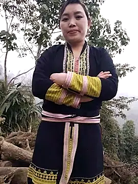 Snapshot of lia-coy chatting on February 17, 5:04 am lia-coy online show from February 17, 5:04 am