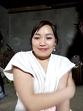 lia-coy online show from March 25, 4:46 pm