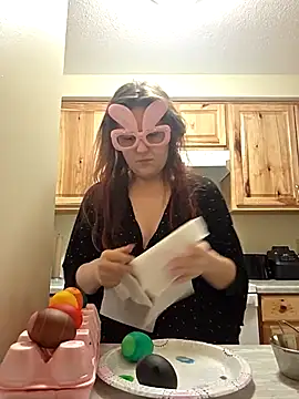 Ashlovescannabis online show from April 5, 4:26 pm