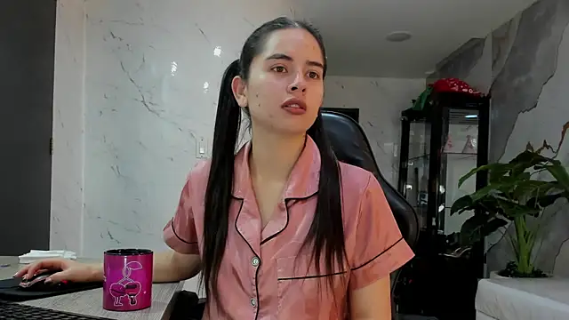 Qetsyah tf online show from March 27, 1:22 pm