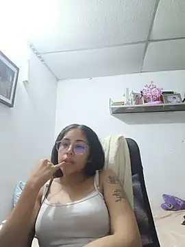 Snapshot of cristal_adams11 chatting on July 14, 3:22 am cristal adams11 online show from July 14, 3:22 am