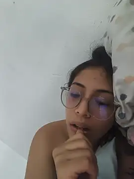 Snapshot of cristal_adams11 chatting on July 17, 8:24 pm cristal adams11 online show from July 17, 8:24 pm