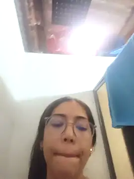 Snapshot of cristal_adams11 chatting on July 18, 6:56 pm cristal adams11 online show from July 18, 6:56 pm