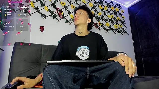 Maxxx bigcockx online show from February 4, 2:17 am