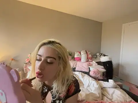 Snapshot of Pink_mink21 chatting on February 18, 3:52 pm Pink mink21 online show from February 18, 3:52 pm