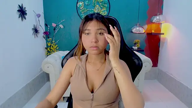 mayli marie online show from April 9, 10:15 pm