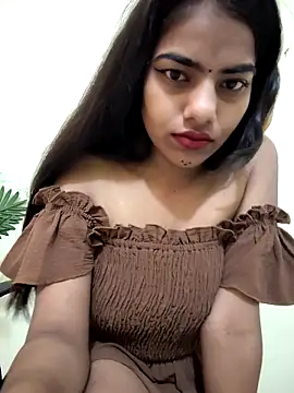 Snapshot of Alisha_Babyy chatting on April 29, 3:10 am Alisha Babyy online show from April 29, 3:10 am