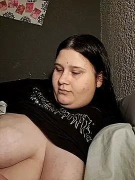 TUWACHA7777 online show from April 22, 4:15 am