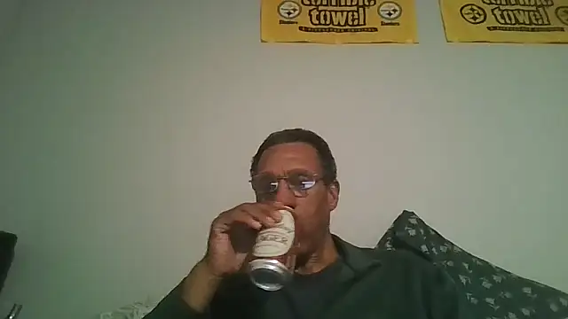 swimmer2496 online show from February 1, 2:54 am