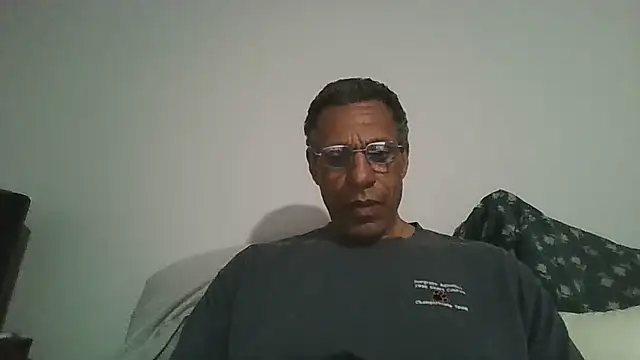swimmer2496 online show from May 11, 1:33 am