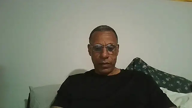 swimmer2496 online show from May 28, 1:58 am