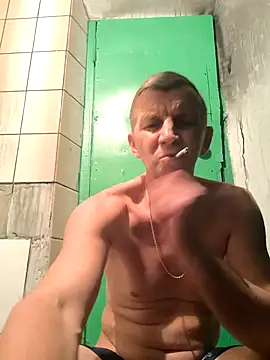 Snapshot of andrei73200 chatting on February 24, 4:16 pm andrei73200 online show from February 24, 4:16 pm