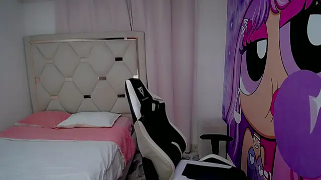 Snapshot of Akyra_latinn chatting on February 4, 1:28 pm Akyra latinn online show from February 4, 1:28 pm