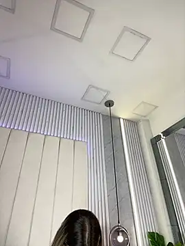 JuliaColemann online show from April 10, 11:59 am