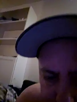 Snapshot of Martin_dick78 chatting on February 22, 10:30 pm Martin dick78 online show from February 22, 10:30 pm