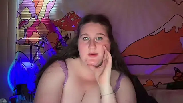 xopeachybaby online show from April 7, 6:14 am