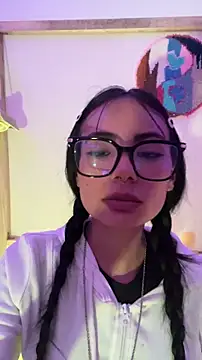  Lucycherry online show from June 5, 11:21 pm