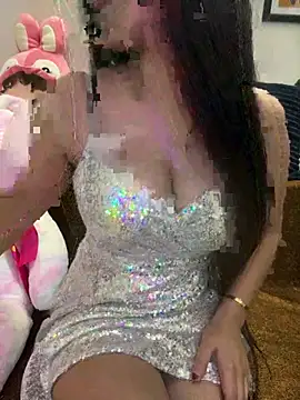 Snapshot of Maahhii chatting on February 10, 2:43 pm Maahhii online show from February 10, 2:43 pm