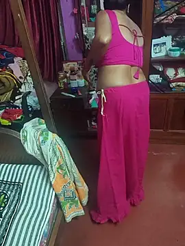 Snapshot of Little-Roshni chatting on February 1, 4:49 pm Little-Roshni online show from February 1, 4:49 pm