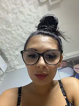 HiddendesireXO01 online show from July 10, 7:27 pm