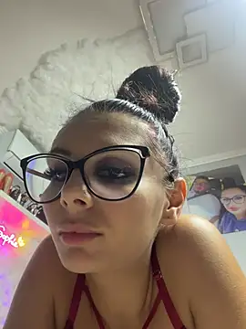 HiddendesireXO01 online show from July 12, 7:16 pm
