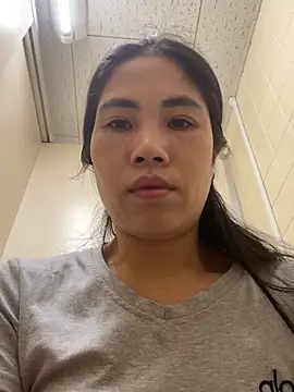 Snapshot of Keola_kwad chatting on February 10, 11:31 pm Keola kwad online show from February 10, 11:31 pm