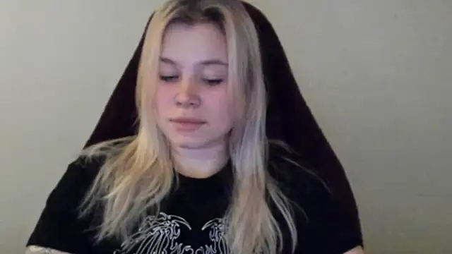 Snapshot of Lulu_Di chatting on February 8, 12:58 am Lulu Di online show from February 8, 12:58 am