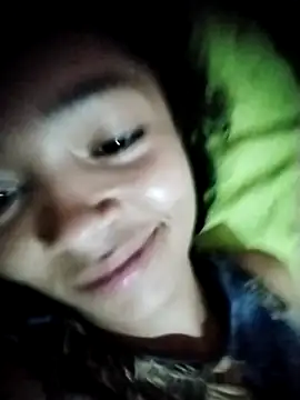 Snapshot of Mrc01 chatting on April 5, 11:18 am Mrc01 online show from April 5, 11:18 am