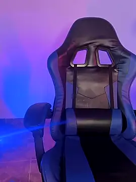 Derek Vow online show from April 3, 10:08 pm