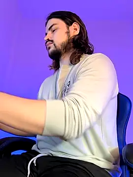 Derek Vow online show from April 14, 11:11 pm